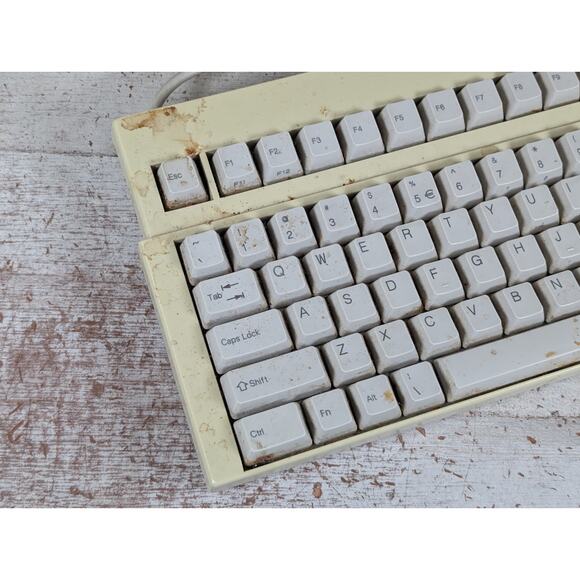 iOne Scorpius 83 Compact Keyboard PS/2 Beige Tested - Needs Cleaned Missing Foot - Picture 3 of 11